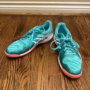 LIKE NEW ASICS Non-Marking Sports Shoe Sz 11